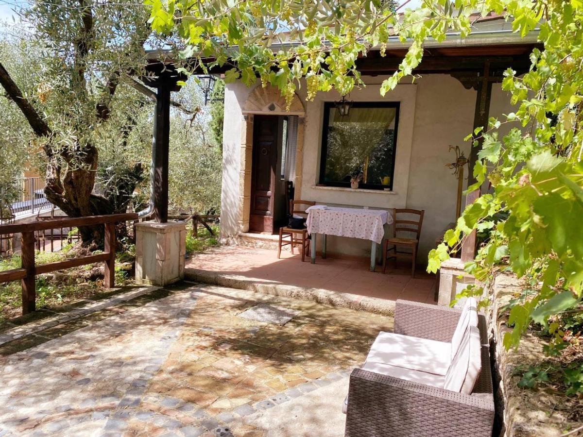 カステル・マダーマ Casale L'Antica Molaヴィラ エクステリア 写真