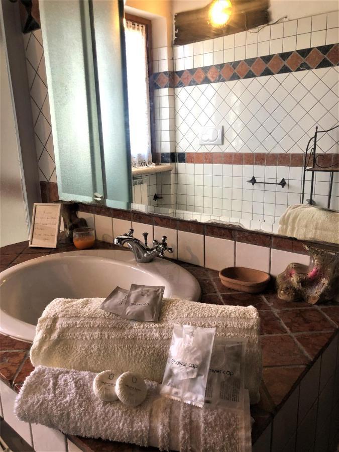 カステル・マダーマ Casale L'Antica Molaヴィラ エクステリア 写真